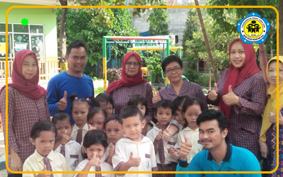 Ceria Bersama: Siswa PAUD Manyar 014 Eksplorasi Kreativitas di RPTRA Cibesut